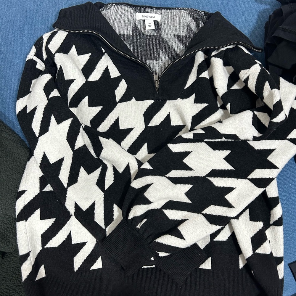 Black and white star sweater